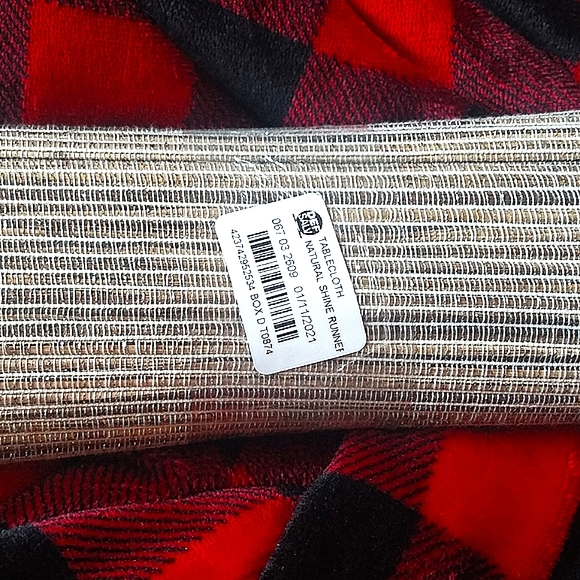 💖Nice Table Runner - Picture 2 of 2